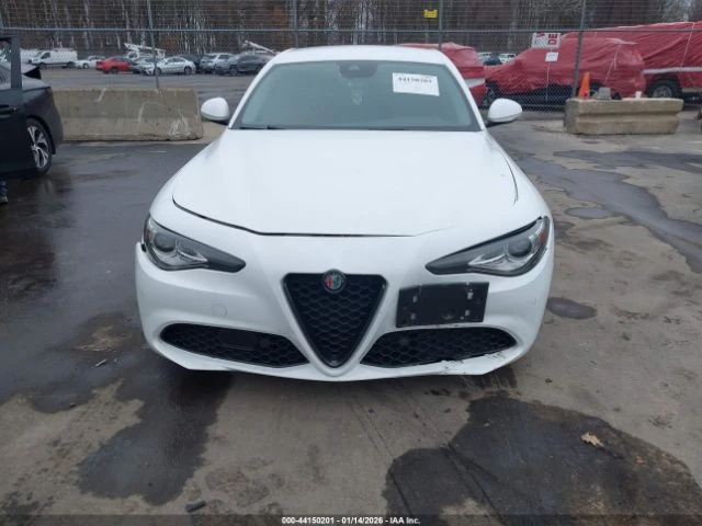 Alfa Romeo Giulia TI AWD - автомобили, коли, обяви за нови и употребявани 5