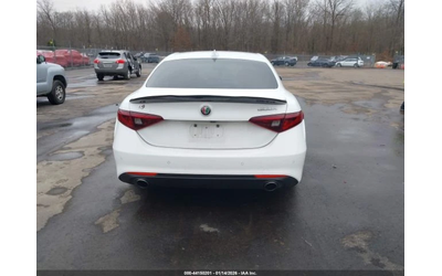 Alfa Romeo Giulia TI AWD - автомобили, коли, обяви за нови и употребявани 8