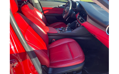 Alfa Romeo Giulia TI С РЕГИСТРАЦИЯ & АВТО КРЕДИТ - автомобили, коли, обяви за нови и употребявани 14