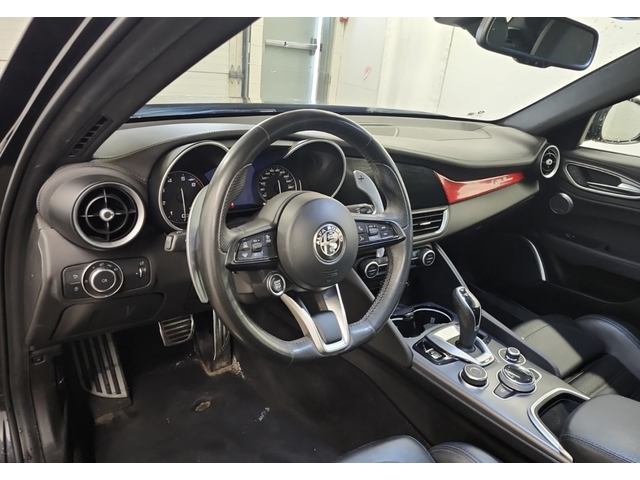 Alfa Romeo Giulia VELOCE* CARFAX* - автомобили, коли, обяви за нови и употребявани 6