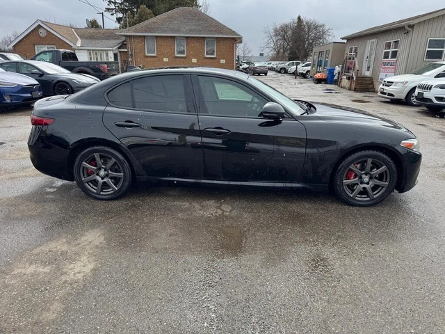 Alfa Romeo Giulia Ti Sport Q4* HARMAN KARDON* KEYLESS* ПОДГРЕВ* - автомобили, коли, обяви за нови и употребявани 3