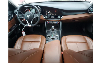 Alfa Romeo Giulia Q4* AWD* KEYLESS* КОЖА - автомобили, коли, обяви за нови и употребявани 7