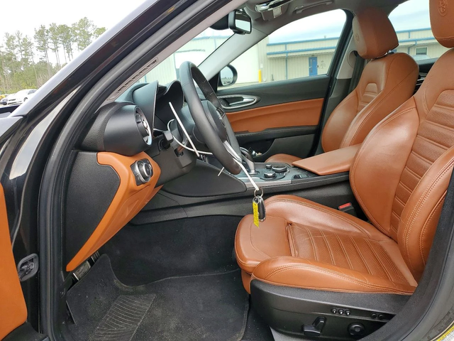 Alfa Romeo Giulia * TI* Q4* КОЖА* ПОДГРЕВ* ШИБИДАХ* LED* - автомобили, коли, обяви за нови и употребявани 6