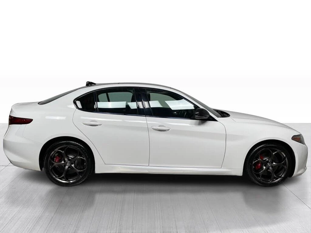 Alfa Romeo Giulia АвтоКредит* (ЦЕНА ДО БГ) - автомобили, коли, обяви за нови и употребявани 2