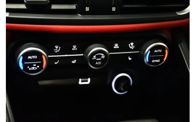 Alfa Romeo Giulia Ti Sport * АвтоКредит * (ЦЕНА ДО БГ) - автомобили, коли, обяви за нови и употребявани 11