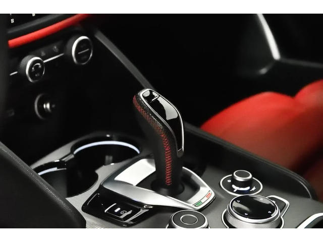 Alfa Romeo Giulia Ti Sport * АвтоКредит * (ЦЕНА ДО БГ) - автомобили, коли, обяви за нови и употребявани 12