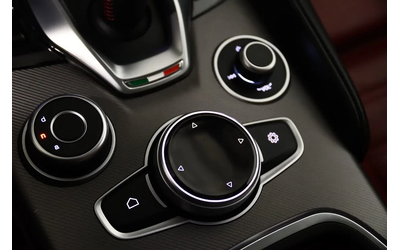 Alfa Romeo Giulia Ti Sport * АвтоКредит * (ЦЕНА ДО БГ) - автомобили, коли, обяви за нови и употребявани 14