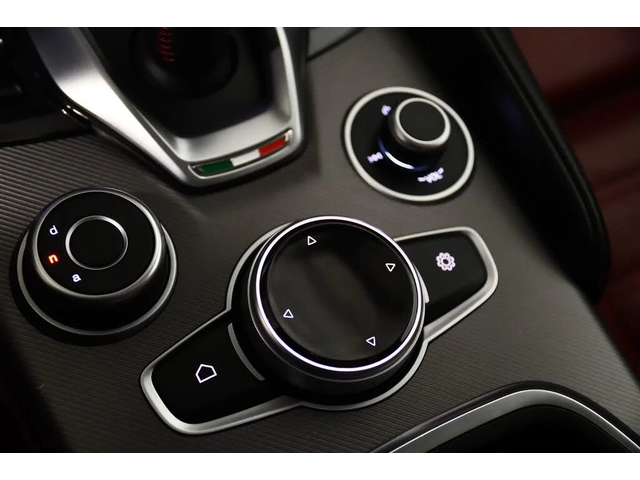 Alfa Romeo Giulia Ti Sport * АвтоКредит * (ЦЕНА ДО БГ) - автомобили, коли, обяви за нови и употребявани 14