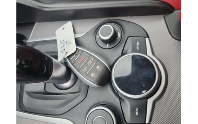 Alfa Romeo Giulia * TI SPORT * ПОДГРЕВ* KEYLESS* - автомобили, коли, обяви за нови и употребявани 7