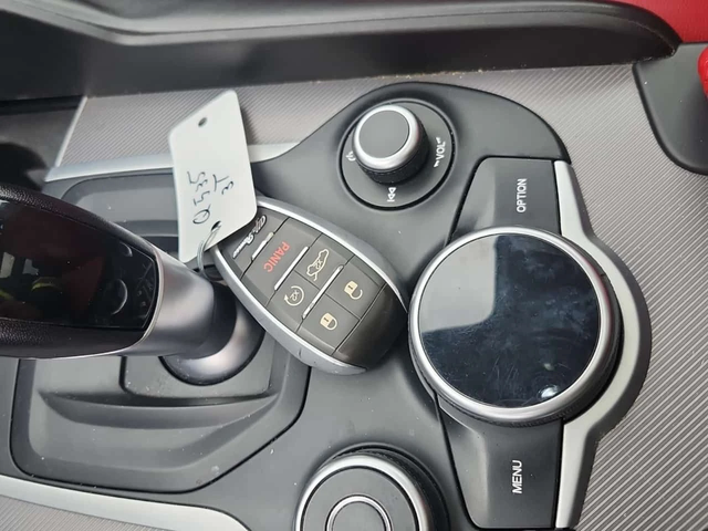 Alfa Romeo Giulia * TI SPORT * ПОДГРЕВ* KEYLESS* - автомобили, коли, обяви за нови и употребявани 7