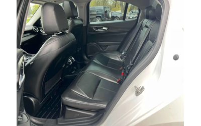 Alfa Romeo Giulia * Q4 * ПОДГРЕВ * NAVI * ZF8 - автомобили, коли, обяви за нови и употребявани 13