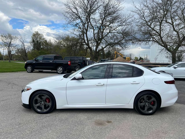 Alfa Romeo Giulia * Q4 * ПОДГРЕВ * NAVI * ZF8 - автомобили, коли, обяви за нови и употребявани 1