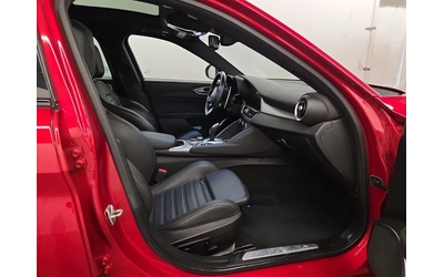 Alfa Romeo Giulia VELOCE/AWD/H&K/Distronic/Pano - автомобили, коли, обяви за нови и употребявани 9