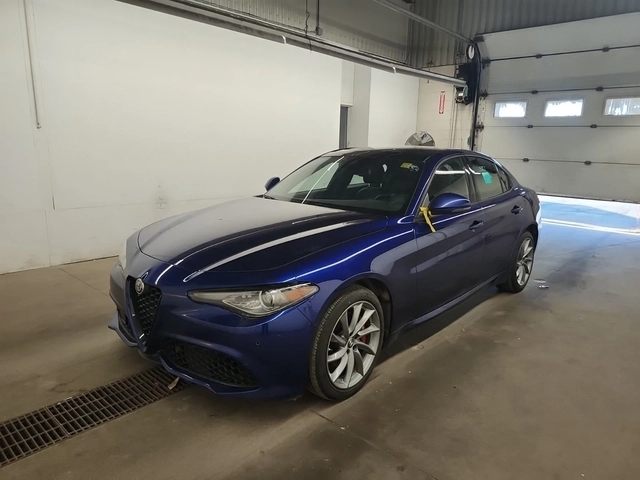 Alfa Romeo Giulia SPRINT / CARFAX - автомобили, коли, обяви за нови и употребявани 0