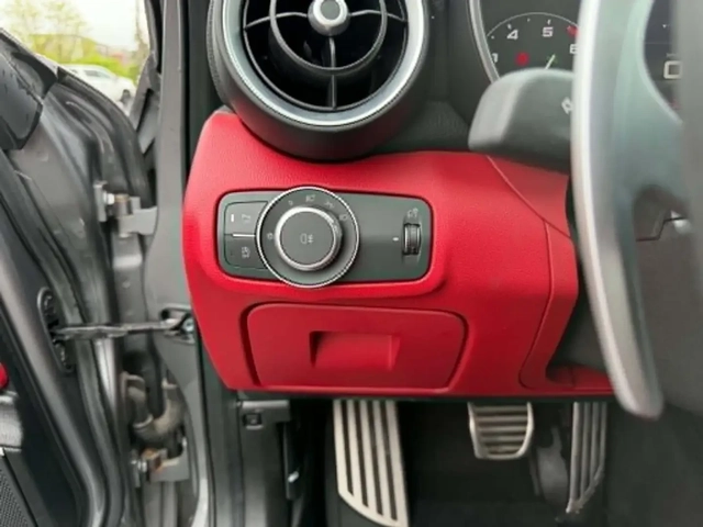 Alfa Romeo Giulia - автомобили, коли, обяви за нови и употребявани 14