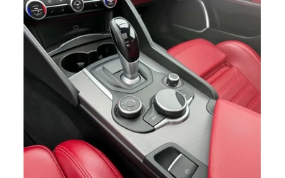 Alfa Romeo Giulia - автомобили, коли, обяви за нови и употребявани 15