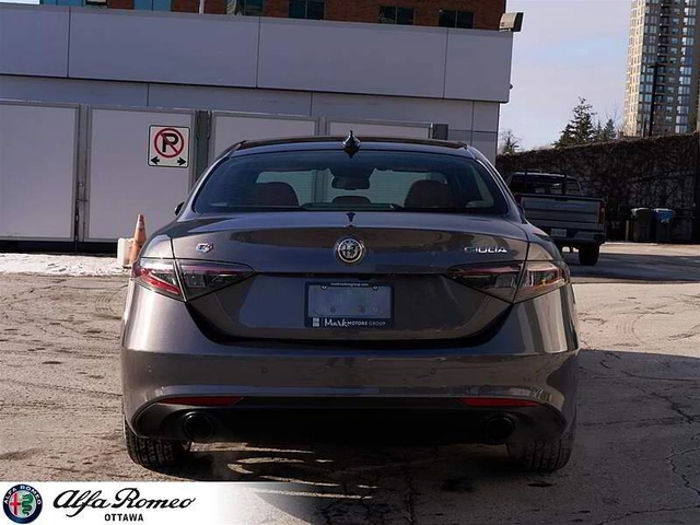 Alfa Romeo Giulia FACE| ОТ МАГАЗИНА| Q4 - автомобили, коли, обяви за нови и употребявани 4