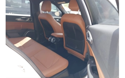 Alfa Romeo Giulia Q4 TI SPORT - автомобили, коли, обяви за нови и употребявани 7