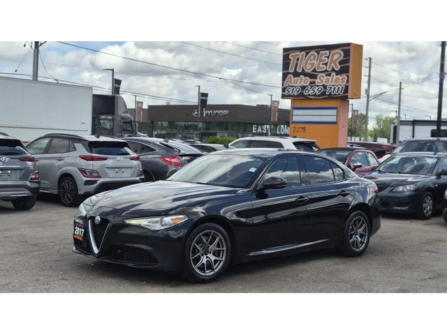 Alfa Romeo Giulia Ti AWD* DISTRONIC* HARMAN KARDON* ПОДГРЕВ* КАМЕРА* - автомобили, коли, обяви за нови и употребявани 0
