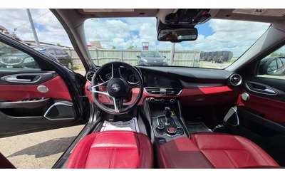 Alfa Romeo Giulia Ti AWD* DISTRONIC* HARMAN KARDON* ПОДГРЕВ* КАМЕРА* - автомобили, коли, обяви за нови и употребявани 10
