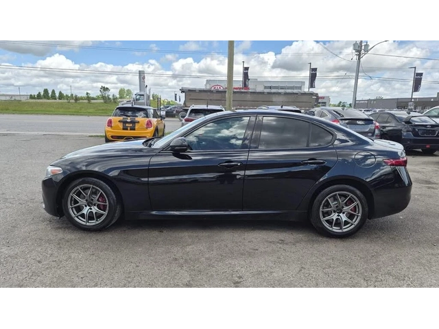 Alfa Romeo Giulia Ti AWD* DISTRONIC* HARMAN KARDON* ПОДГРЕВ* КАМЕРА* - автомобили, коли, обяви за нови и употребявани 7