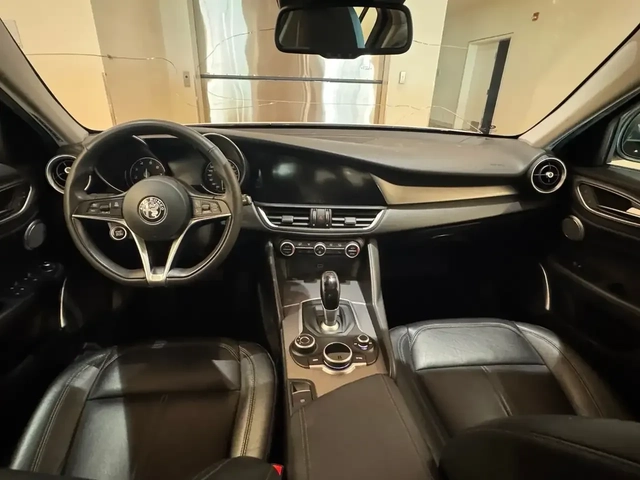 Alfa Romeo Giulia Ti AWD* ДИСТРОНИК* ЕДИН СОБСТВЕНИК* ОТ ОФИЦ.ДИЛЪР - автомобили, коли, обяви за нови и употребявани 12