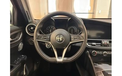 Alfa Romeo Giulia Ti AWD* ДИСТРОНИК* ЕДИН СОБСТВЕНИК* ОТ ОФИЦ.ДИЛЪР - автомобили, коли, обяви за нови и употребявани 13