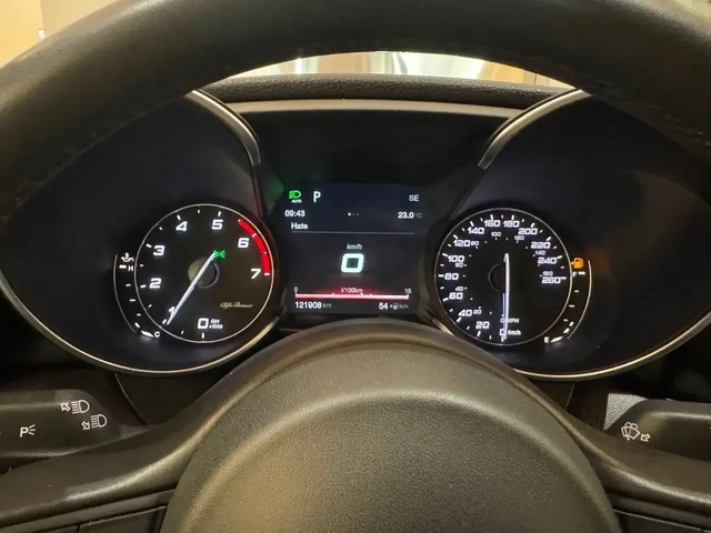 Alfa Romeo Giulia Ti AWD* ДИСТРОНИК* ЕДИН СОБСТВЕНИК* ОТ ОФИЦ.ДИЛЪР - автомобили, коли, обяви за нови и употребявани 14