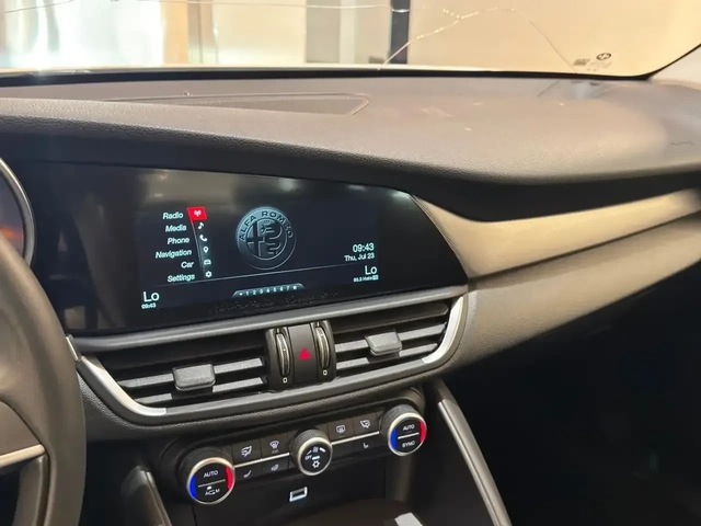 Alfa Romeo Giulia Ti AWD* ДИСТРОНИК* ЕДИН СОБСТВЕНИК* ОТ ОФИЦ.ДИЛЪР - автомобили, коли, обяви за нови и употребявани 10