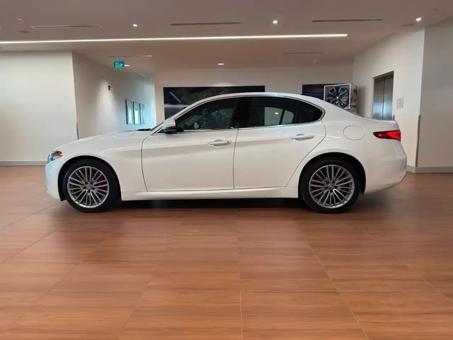 Alfa Romeo Giulia Ti AWD* ДИСТРОНИК* ЕДИН СОБСТВЕНИК* ОТ ОФИЦ.ДИЛЪР - автомобили, коли, обяви за нови и употребявани 5