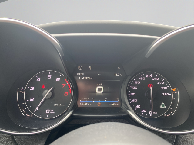Alfa Romeo Giulia Quadrifoglio 2.9 V6 Biturbo 510 hp RWD - автомобили, коли, обяви за нови и употребявани 13
