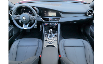 Alfa Romeo Giulia TI 2.2 Diesel 210 hp AT8 Q4 - автомобили, коли, обяви за нови и употребявани 12
