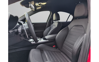 alfa-romeo-giulia-veloce-2-0-petrol-280-hp-at8-q4 - 4