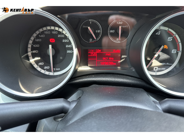 Alfa Romeo Giulietta 1.6d 105к.с. - автомобили, коли, обяви за нови и употребявани 14