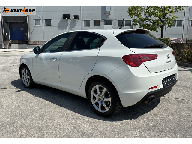 Alfa Romeo Giulietta 1.6d 105к.с. - автомобили, коли, обяви за нови и употребявани 2
