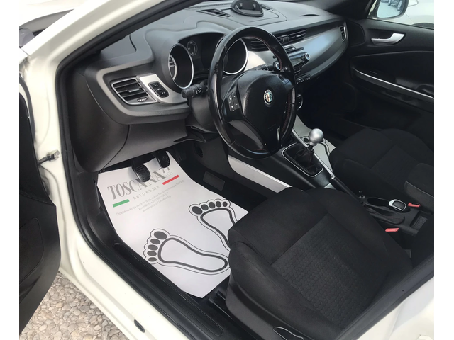Alfa Romeo Giulietta 1.6jtdm* Панорама* Euro 5B* Лизинг - автомобили, коли, обяви за нови и употребявани 4