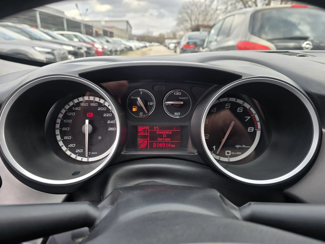 Alfa Romeo Giulietta 1.4i 120к.с Фабрична газ - автомобили, коли, обяви за нови и употребявани 16