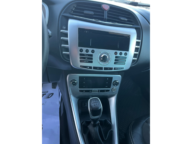 Alfa Romeo Giulietta 1.6M-JET-105-LED-ITALIA - автомобили, коли, обяви за нови и употребявани 13