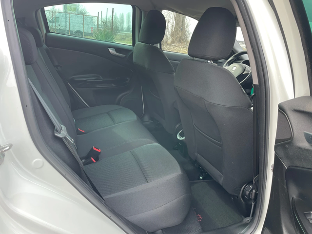 Alfa Romeo Giulietta 2.0jTD-170-ITALIA - автомобили, коли, обяви за нови и употребявани 5