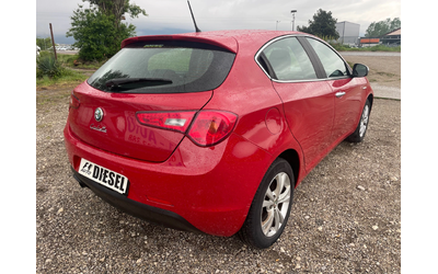 Alfa Romeo Giulietta 1.6m-jet-ITALIA - автомобили, коли, обяви за нови и употребявани 7