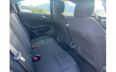 alfa-romeo-giulietta - 4