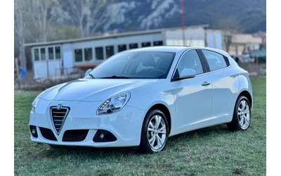 alfa-romeo-giulietta - 0