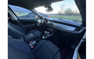 Alfa Romeo Giulietta 1.4T~120hp~LPG! - автомобили, коли, обяви за нови и употребявани 13