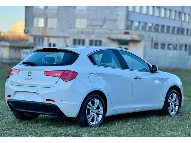 Alfa Romeo Giulietta 1.4T~120hp~LPG! - автомобили, коли, обяви за нови и употребявани 4