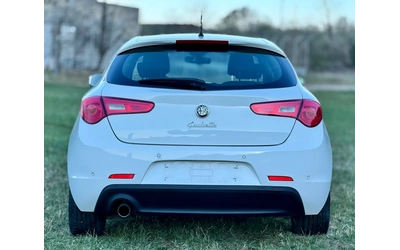 alfa-romeo-giulietta - 5
