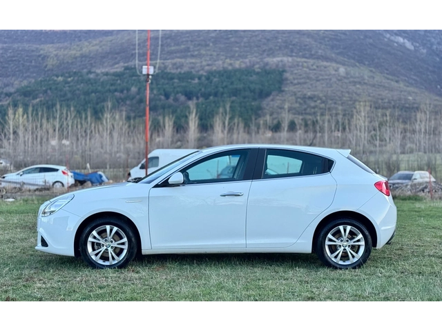 Alfa Romeo Giulietta 1.4T~120hp~LPG! - автомобили, коли, обяви за нови и употребявани 7