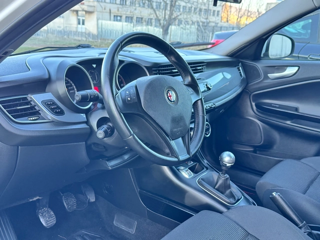 Alfa Romeo Giulietta 1.4T~120hp~LPG! - автомобили, коли, обяви за нови и употребявани 8