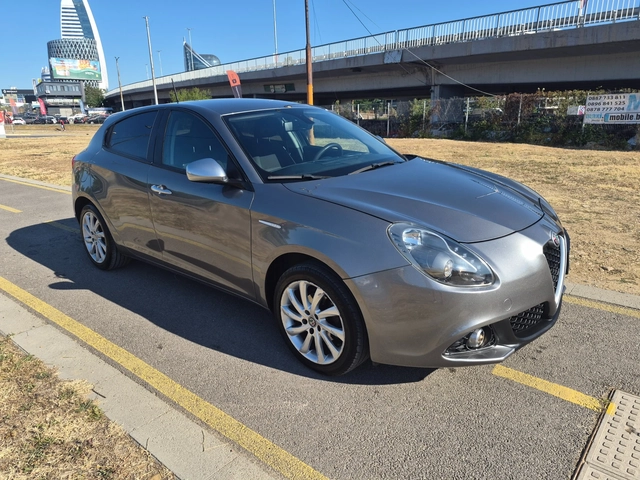Alfa Romeo Giulietta 1.4T БЕНЗИН/ГАЗ - автомобили, коли, обяви за нови и употребявани 1