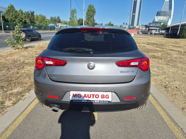 Alfa Romeo Giulietta 1.4T БЕНЗИН/ГАЗ - автомобили, коли, обяви за нови и употребявани 7