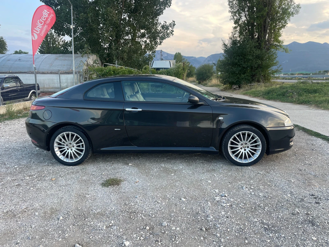 Alfa Romeo Gt 1.9GTD-150-ITALIA - автомобили, коли, обяви за нови и употребявани 3
